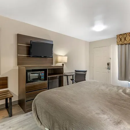 Quality Inn & Suites Orangeburg-2