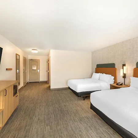 Hampton Inn&Suites Moreno Valley-2