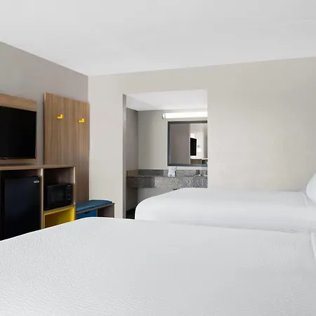 Days Inn By Wyndham Conway-3