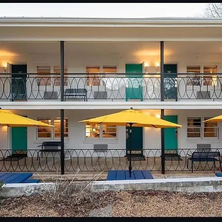 Little Mod Hotel At The University-2