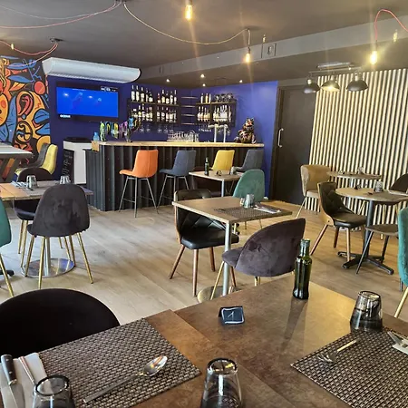 Hotel Restaurant Kyriad Brive Centre-3
