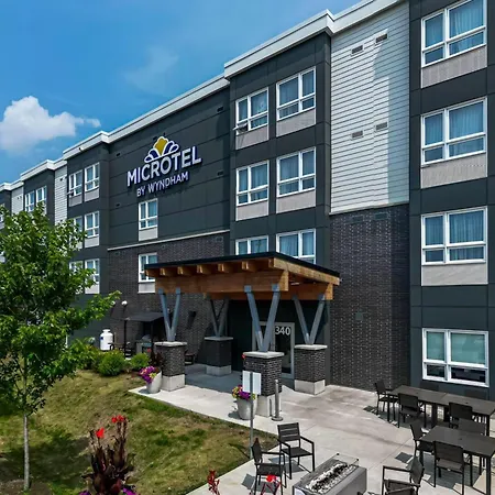 Microtel Inn & Suites By Wyndham Kanata Ottawa West-3