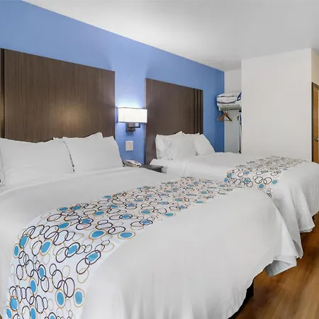 Surestay Plus Hotel By Best Western Niagara Falls East-3