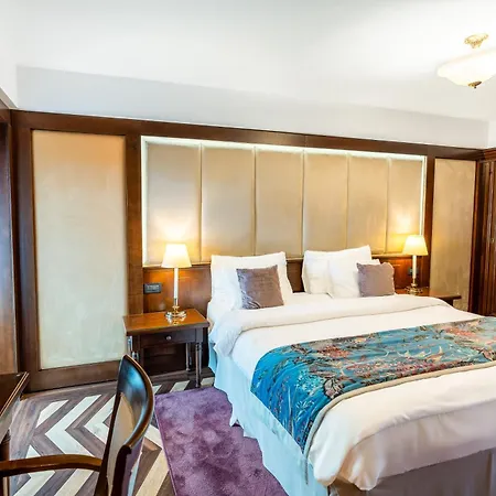 Hotel International-3