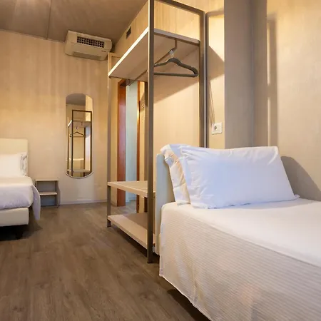 Hotel Embassy-3