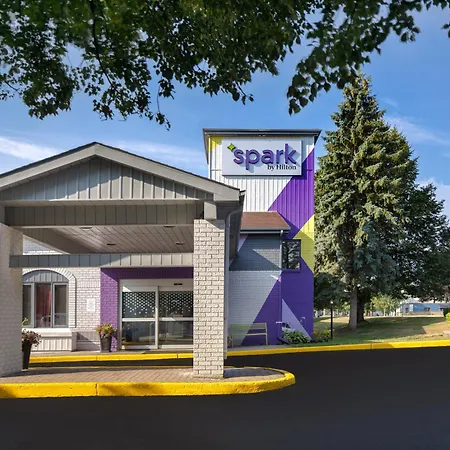 Spark By Hilton Brockville-3