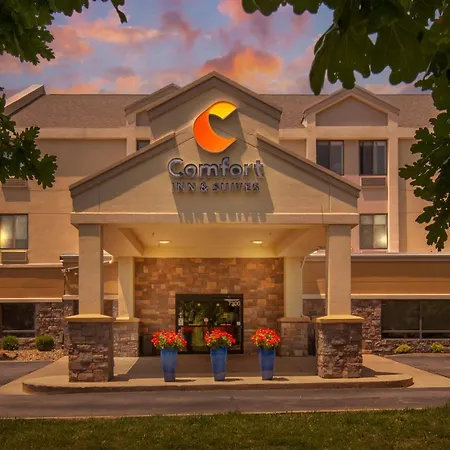 Comfort Inn & Suites Kansas City - Northeast-2