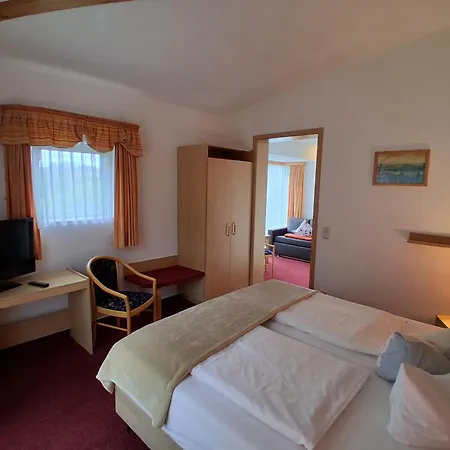 Hotel Haus Oberland-3