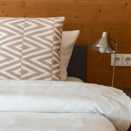 Hotel CampusZwei Komfortable Doppelzimmer&Apartments mit Küche Zentral in Ludwigsburg ideal für Business&Langzeitaufenthalte 24h Check in Kinder bis 14 Jahre übernachten kostenlos-2