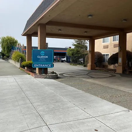 Clarion Hotel By Humboldt Bay-3
