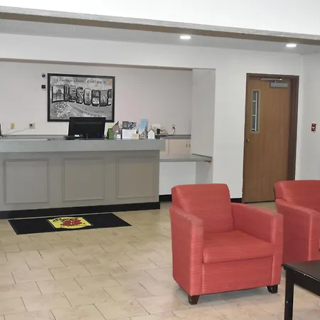 Super 8 By Wyndham Carthage-2