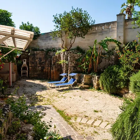 Fuori Rotta Holiday Home-2