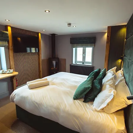 The Tan Hill Inn-3