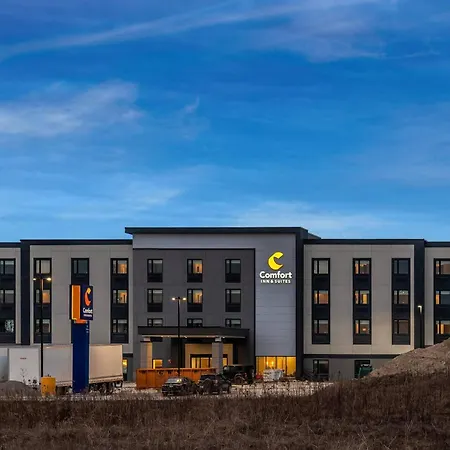 Comfort Inn & Suites-3