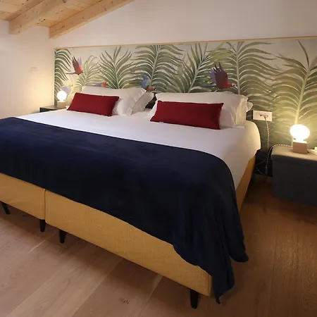 Nine Rooms Shared-3