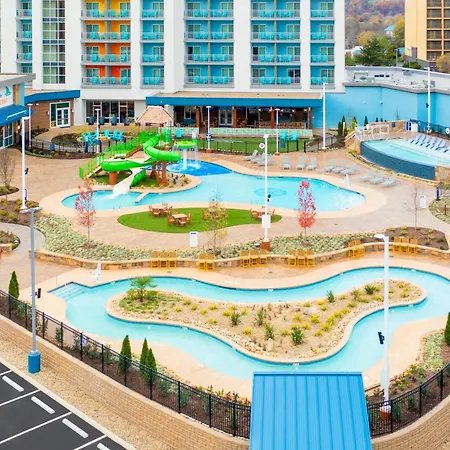 Compass By Margaritaville Hotel Pigeon Forge-2