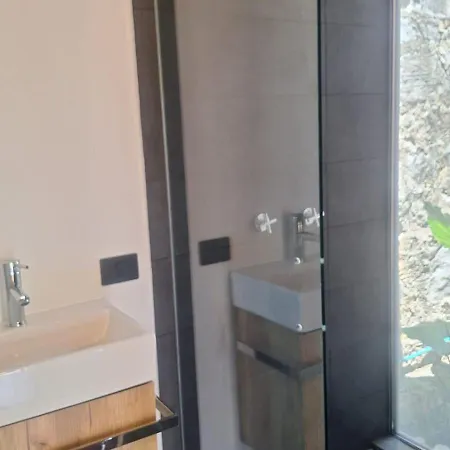 Román Cabañas del Mirador Cabaña 1-2