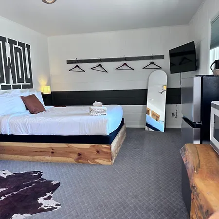 Elk Antler Inn-3