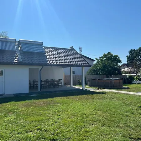La Luca-3