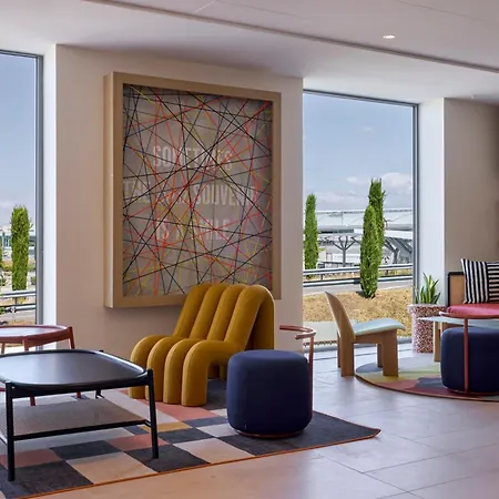 Hampton By Hilton Lyon Airport-3