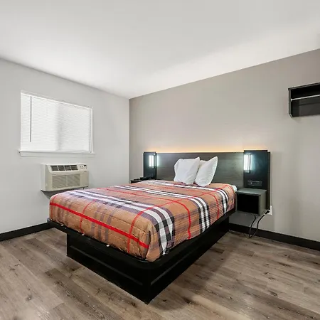Southern Suites Kennesaw-2