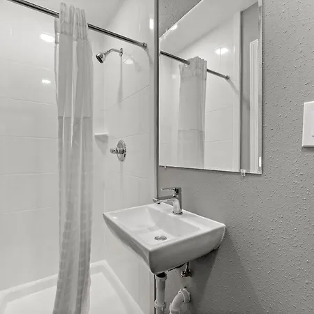 Southern Suites Kennesaw-3