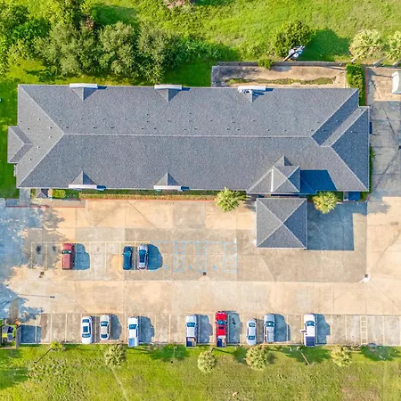 Capital O Fairway Inn - Baytown La Porte Tx-3