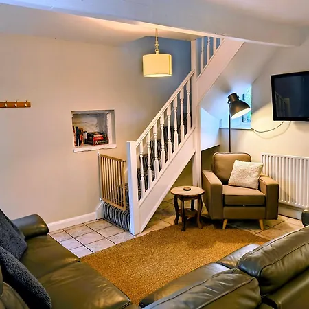 The Little John Hathersage-2