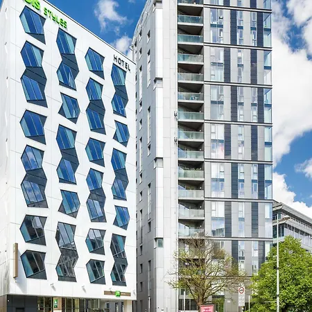 Ibis Styles London Ealing-3