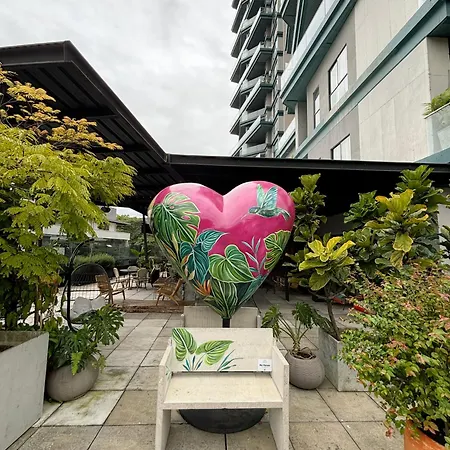 Fr Hotel-2