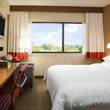 Four Points By Sheraton Edmundston Hotel & Conference Center-3