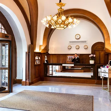 Hotel Barriere Le Normandy-3