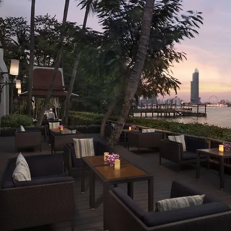 Anantara Riverside Bangkok Resort-3