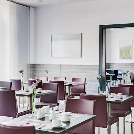 Intercityhotel Rostock-3