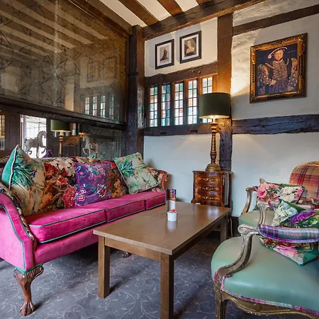 The White Horse Hotel, Romsey, Hampshire - The Coaching Inn Group-2