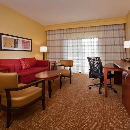 Courtyard By Marriott Richmond West-3