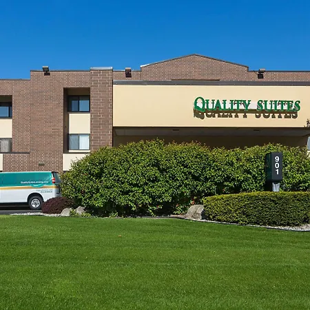 Quality Suites Lansing West-2