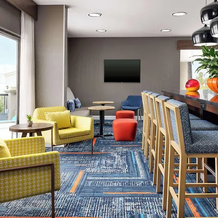 Hampton Inn Laredo-3