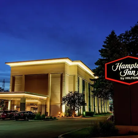 Hampton Inn Milwaukee Northwest-2