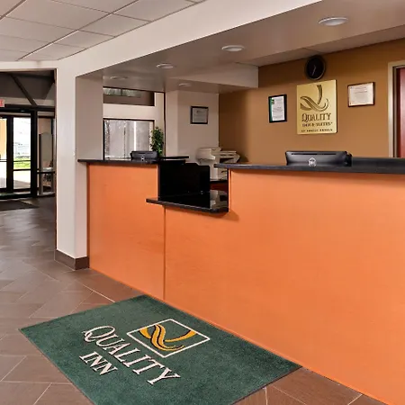Quality Inn & Suites Matteson Near I-57-3