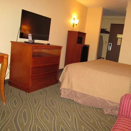 Quality Inn Gaylord-2