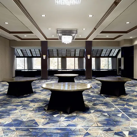 Sheraton Montreal Airport Hotel-2