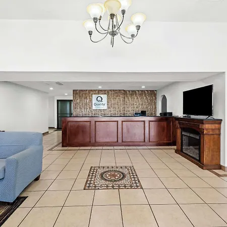 Quality Inn Plainview-3
