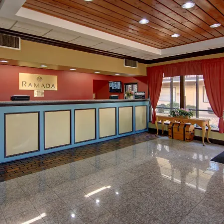 Ramada By Wyndham Macon-3