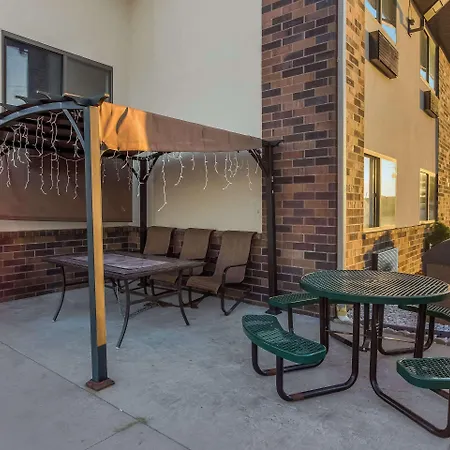 Quality Inn Galesburg Near Us Highway 34 And I-74-2