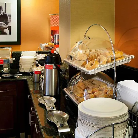 Hampton Inn Alexandria-2