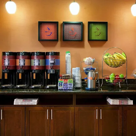 Hampton Inn Alexandria-3
