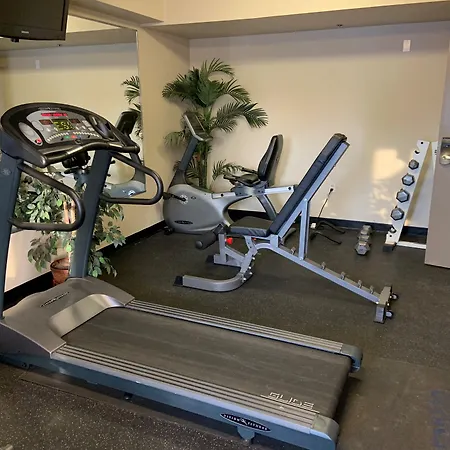 Travelodge Suites By Wyndham Moncton-3