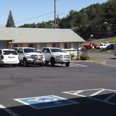 Howard Johnson By Wyndham Roseburg-2
