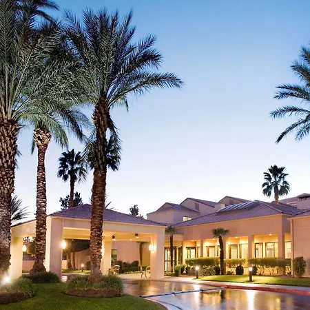 Courtyard By Marriott Las Vegas Convention Center-3